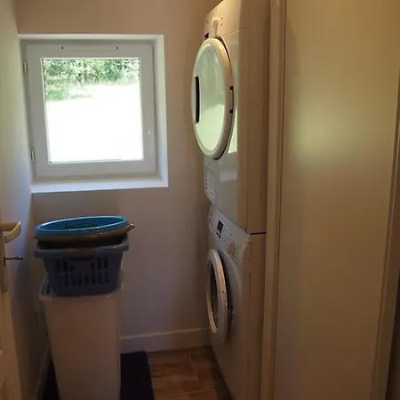 Charmante Demeure Avec Piscine Privée Pour 7 Personnes - Fr-1-824-3
