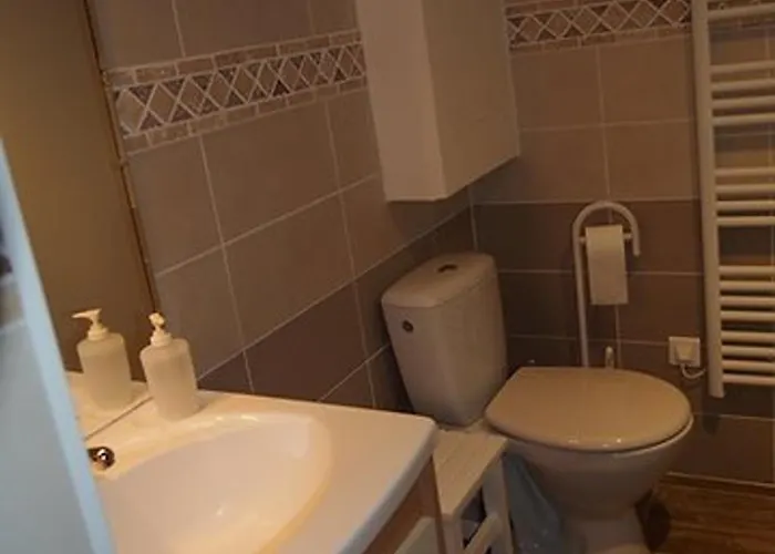 Charmante Demeure Avec Piscine Privee Pour 7 Personnes - Fr-1-824-3